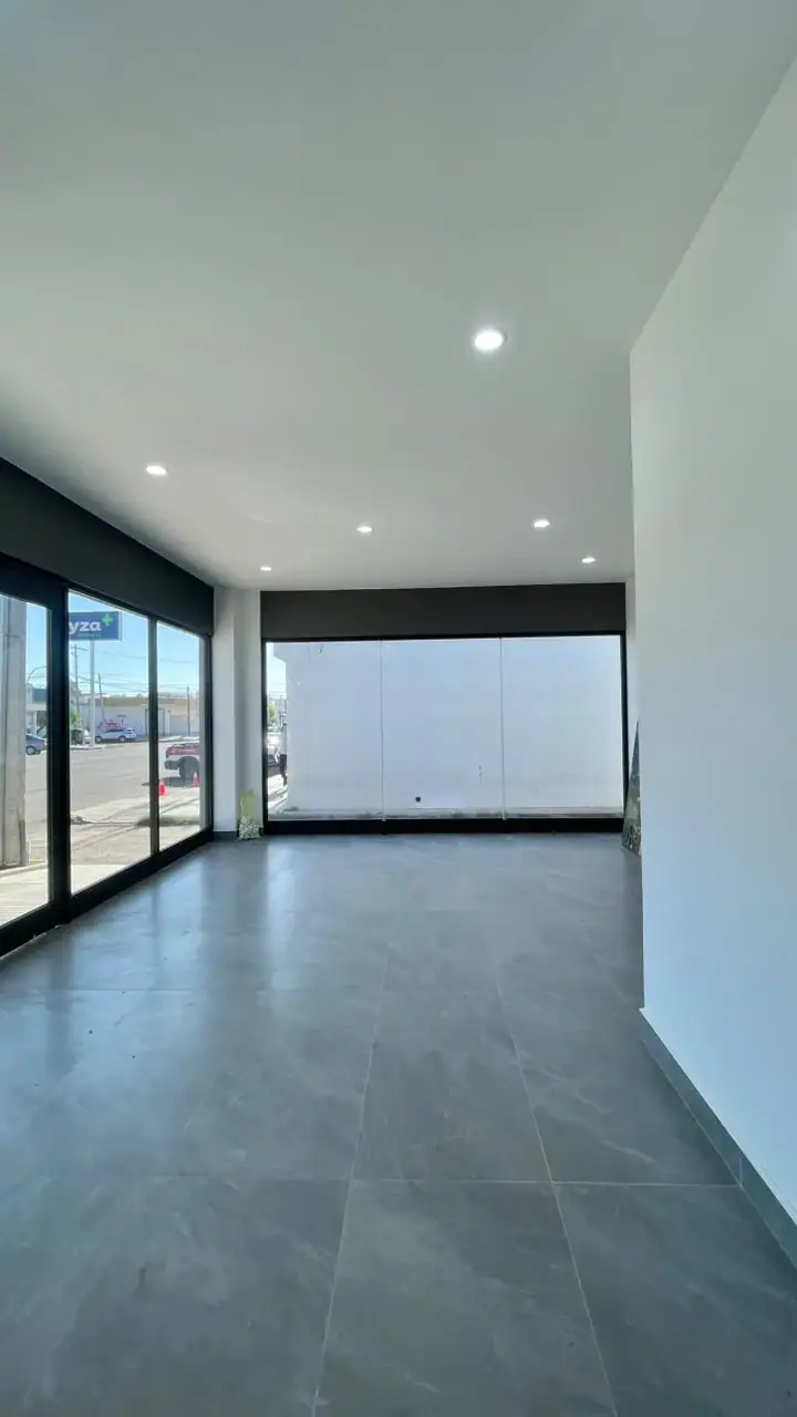 06-interior-local-comercial-complejo-medico